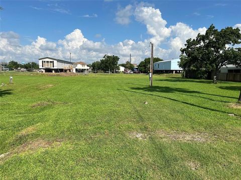 Vacant Land For Sale - LOTS 41-42 16th Street<br/> San Leon, TX 77539
