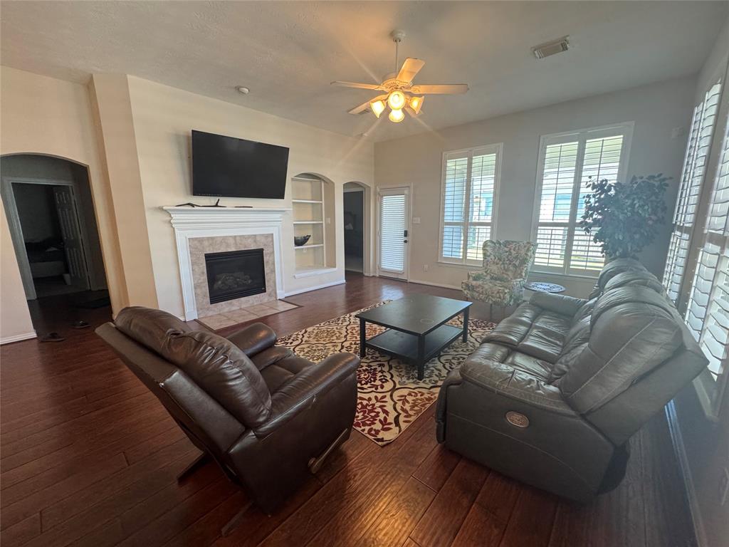 2508 Kimberly Dawn Drive, Conroe, Texas image 6