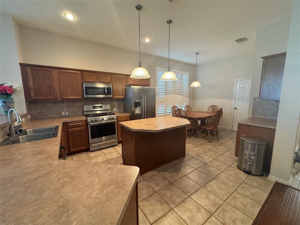 2508 Kimberly Dawn Drive, Conroe, Texas image 11