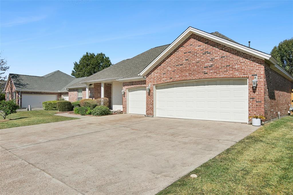 6180 Gracemount Lane, Beaumont, Texas image 3