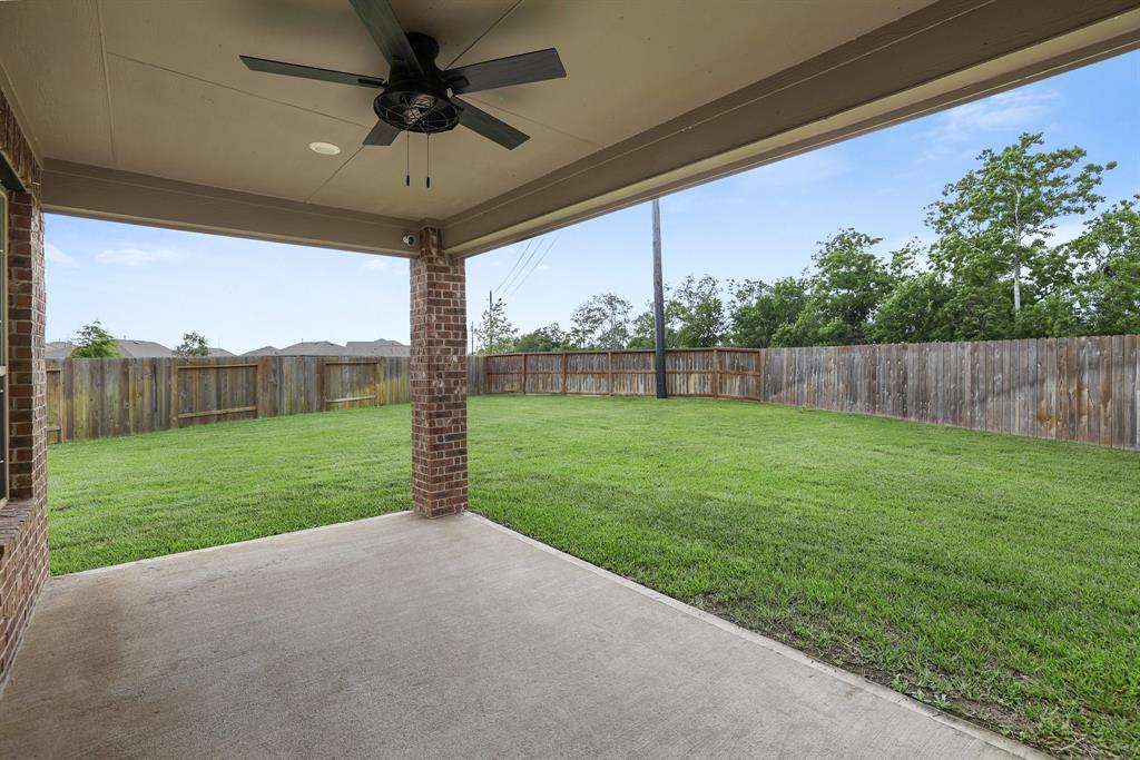 1601 Diamond Mountain Drive, Rosharon, Texas image 36