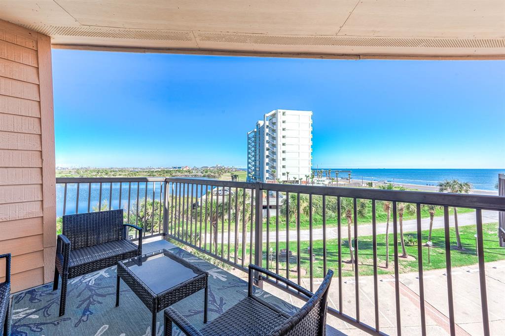 9520 Seawall Boulevard #318, Galveston, Texas image 17