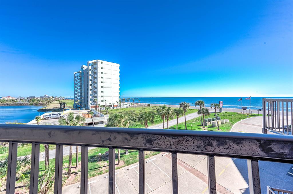 9520 Seawall Boulevard #318, Galveston, Texas image 19