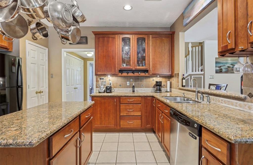 8322 Trophy Place Drive, Humble, Texas image 10