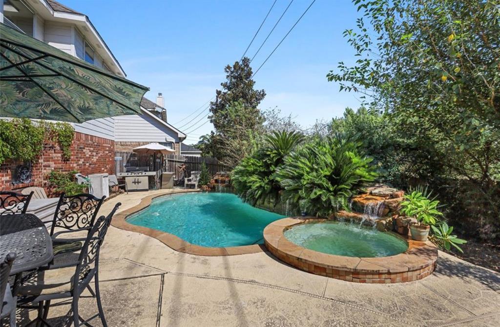 8322 Trophy Place Drive, Humble, Texas image 33