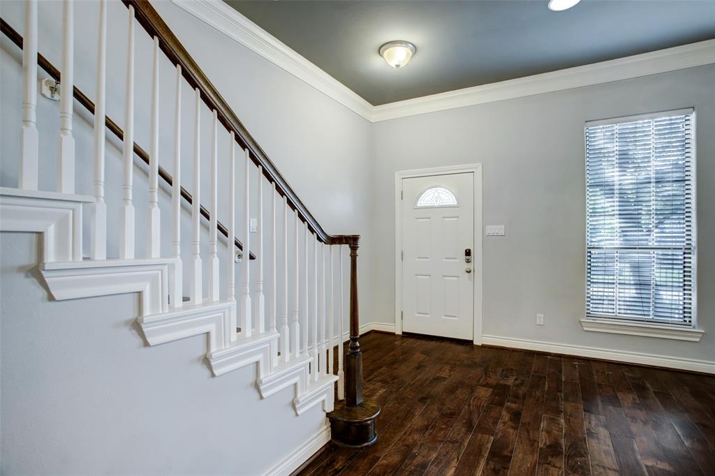 9026 Lakes At 610 Drive, Houston, Texas image 18