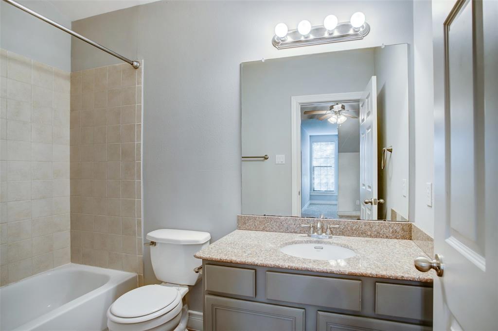 9026 Lakes At 610 Drive, Houston, Texas image 30