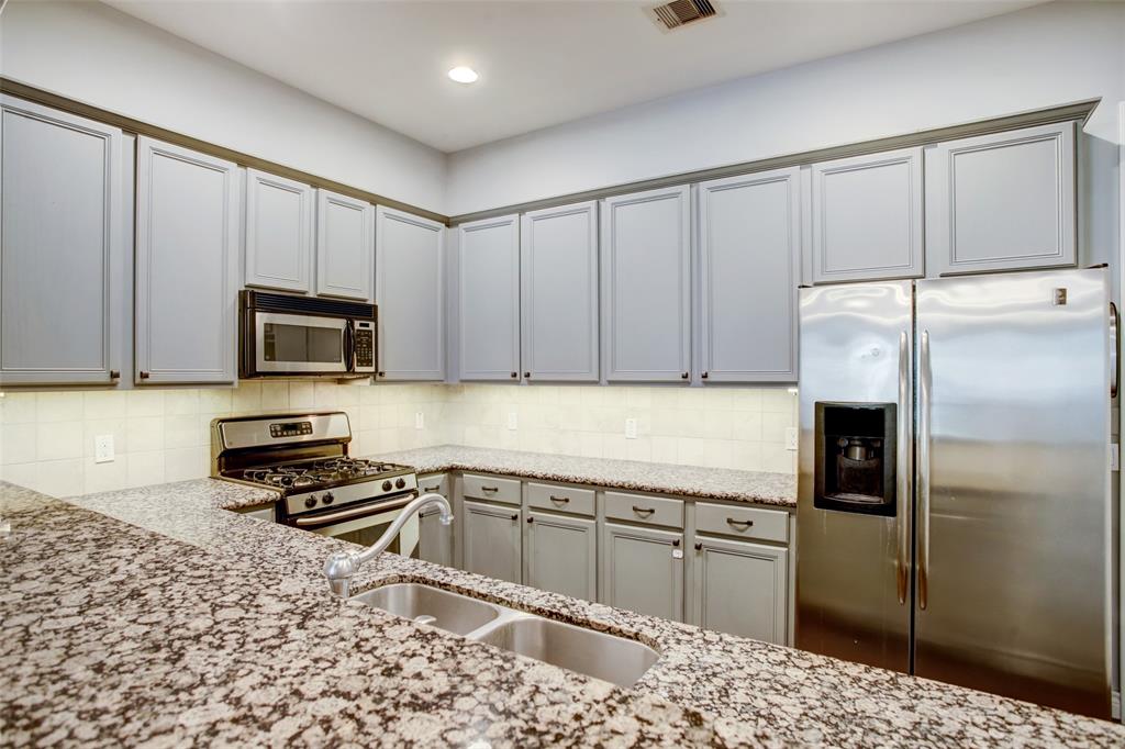 9026 Lakes At 610 Drive, Houston, Texas image 9