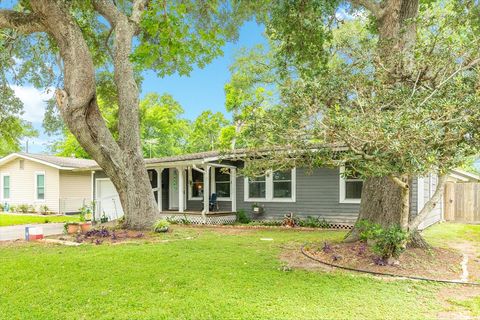 A home in Lake Jackson