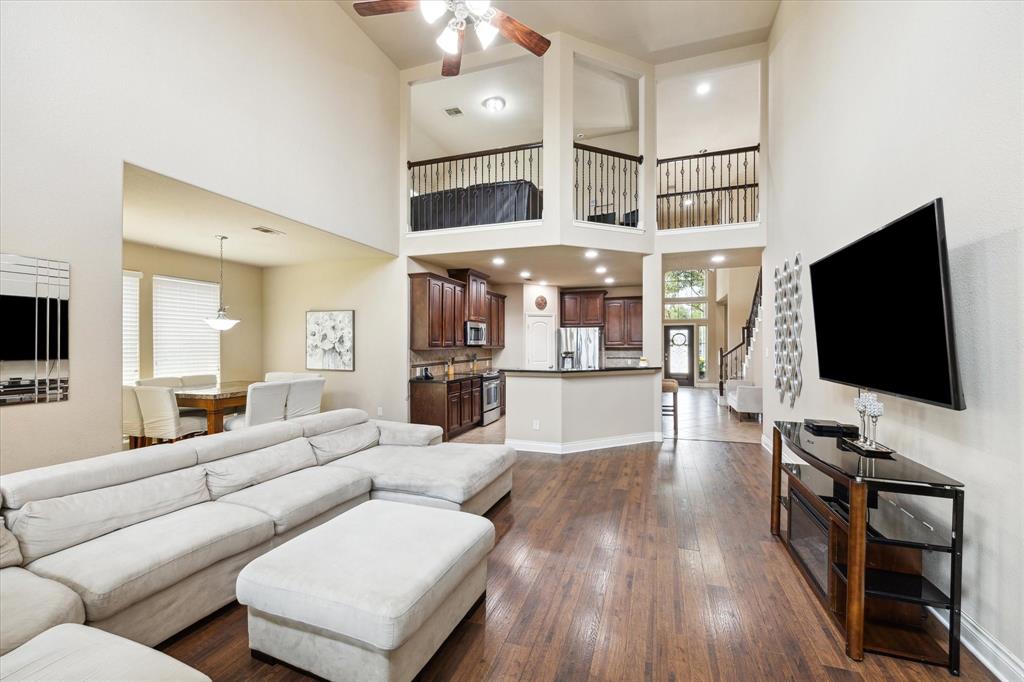 28842 Thornbird Court