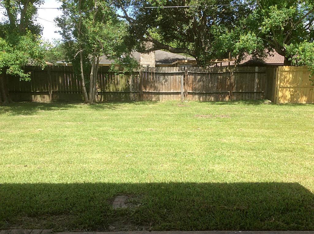 5 Lazybrook Street, Angleton, Texas image 16