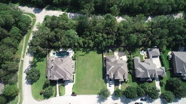 1214 Regal Shores Court, Kingwood, Texas image 2