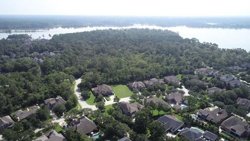 Photo of 1214 Regal Shores Court, Kingwood, TX 77345 (MLS # 83987621)