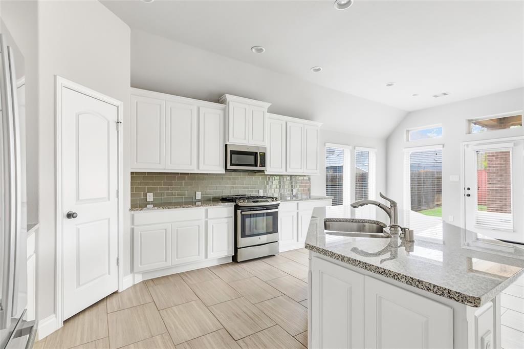 16802 Hemlock Grove Drive, Humble, Texas image 18