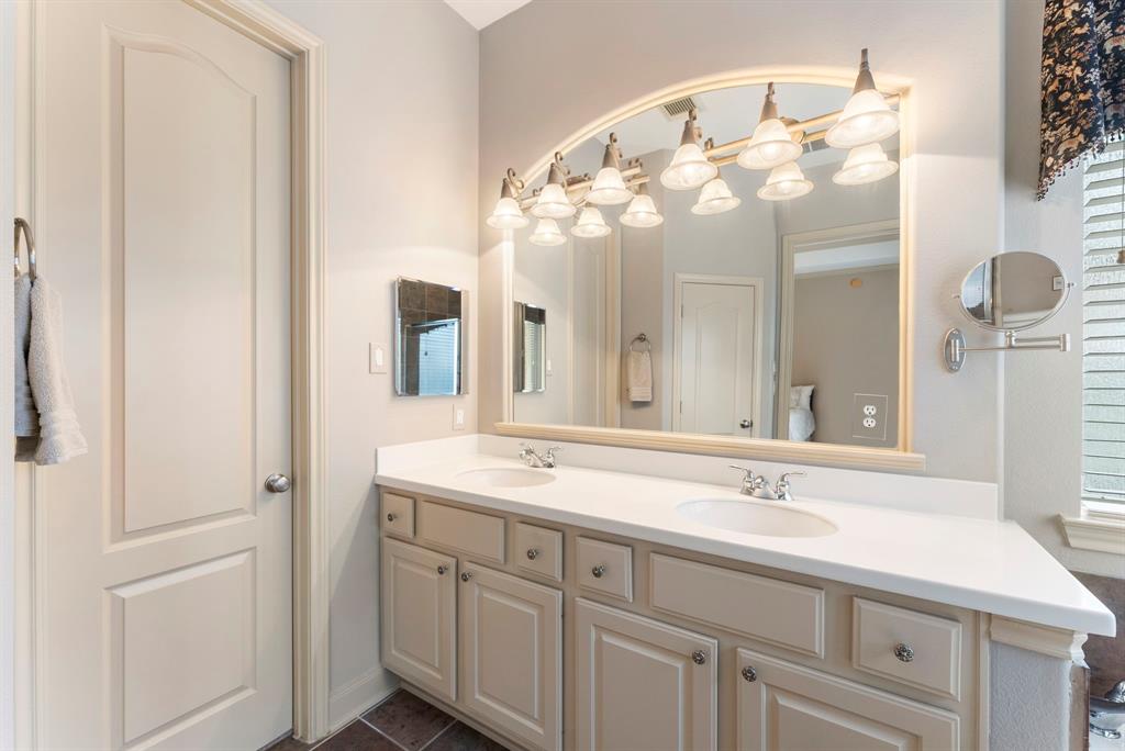 30 Mill Point Place, The Woodlands, Texas image 18
