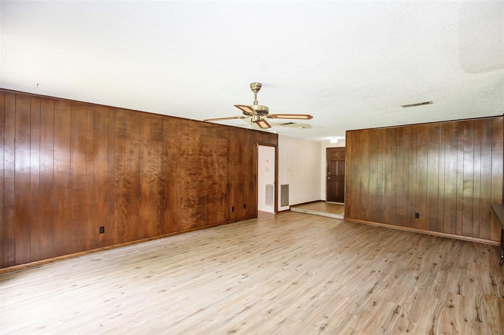 203 Fleetwood Circle, League City, Texas image 7