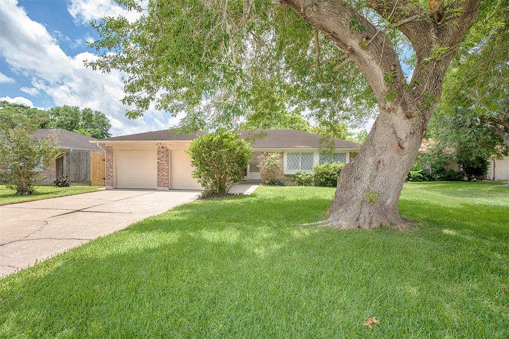 203 Fleetwood Circle, League City, Texas image 29