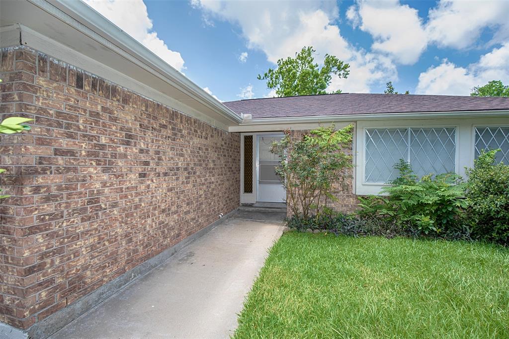 203 Fleetwood Circle