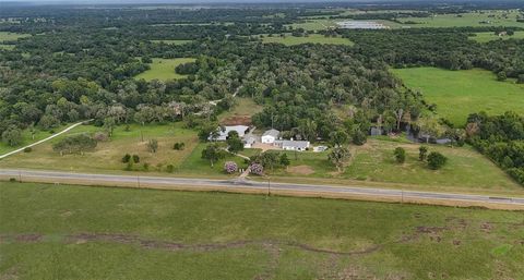 A home in Hearne