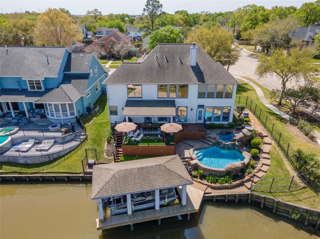 2534 De Four Trace, Seabrook, Texas image 1