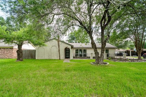 Photo of 2511 River Ridge, Conroe, TX 77385 (MLS # 70862234)