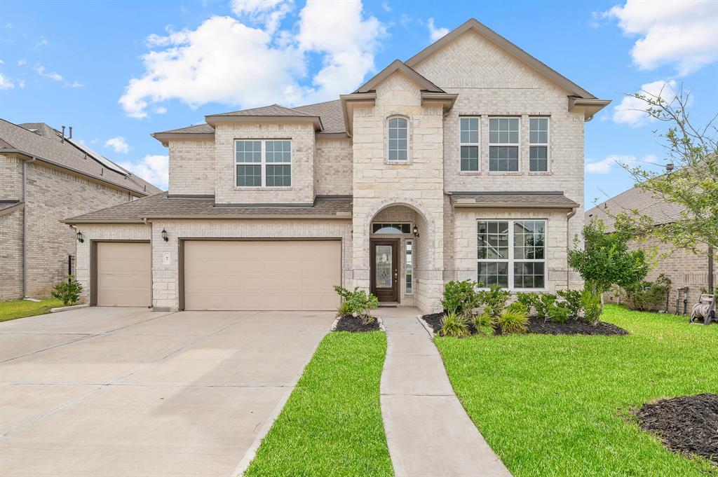 7 Bryson Bay Court