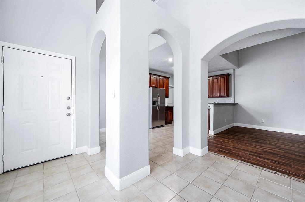 103 Capetown Circle, Conroe, Texas image 9