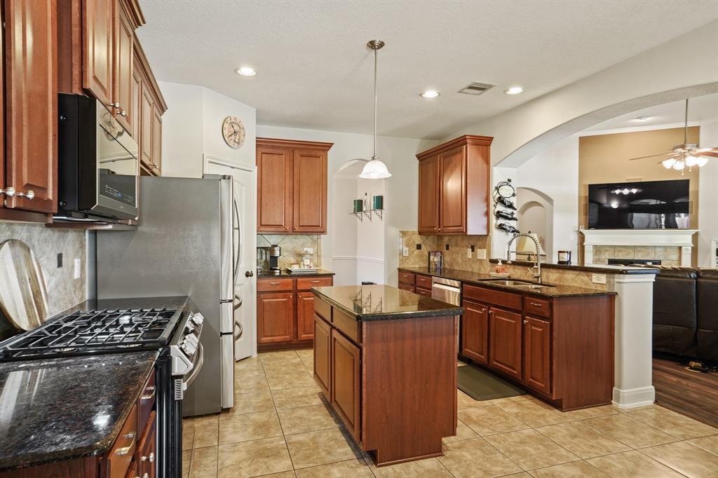 6123 Cypress Way Drive, Magnolia, Texas image 38
