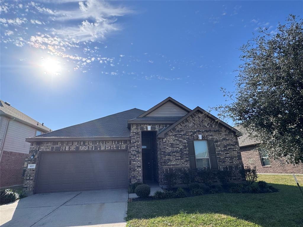 8011 Cheyenne Hills Trail, Richmond, Texas image 1