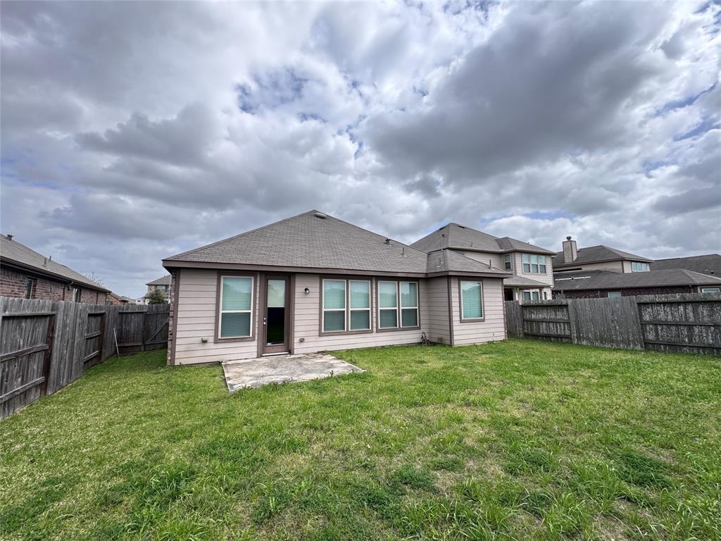 8011 Cheyenne Hills Trail, Richmond, Texas image 16