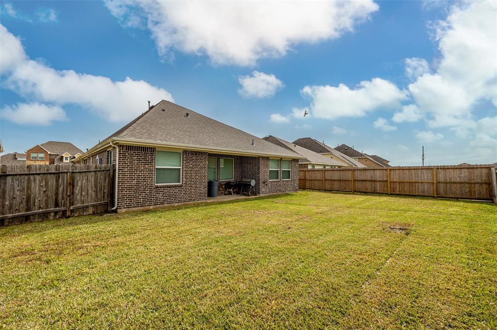 214 San Bernard Drive, Baytown, Texas image 12