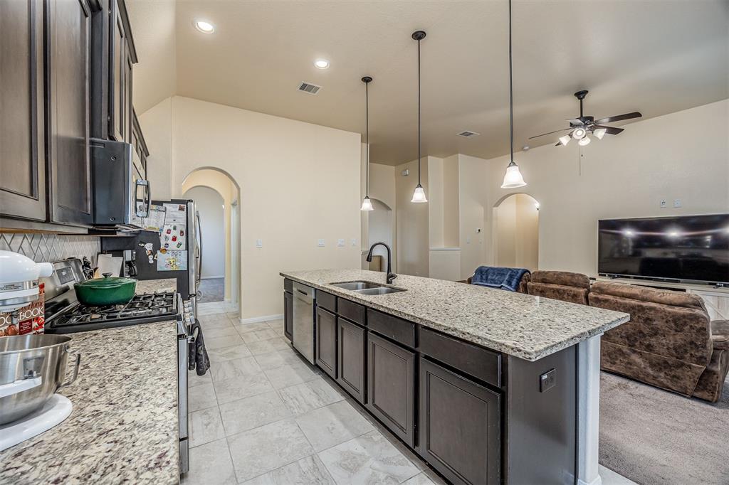 214 San Bernard Drive, Baytown, Texas image 29