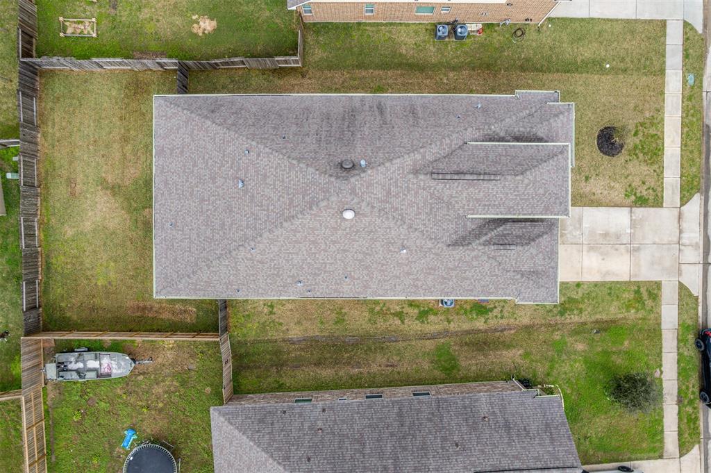214 San Bernard Drive, Baytown, Texas image 7