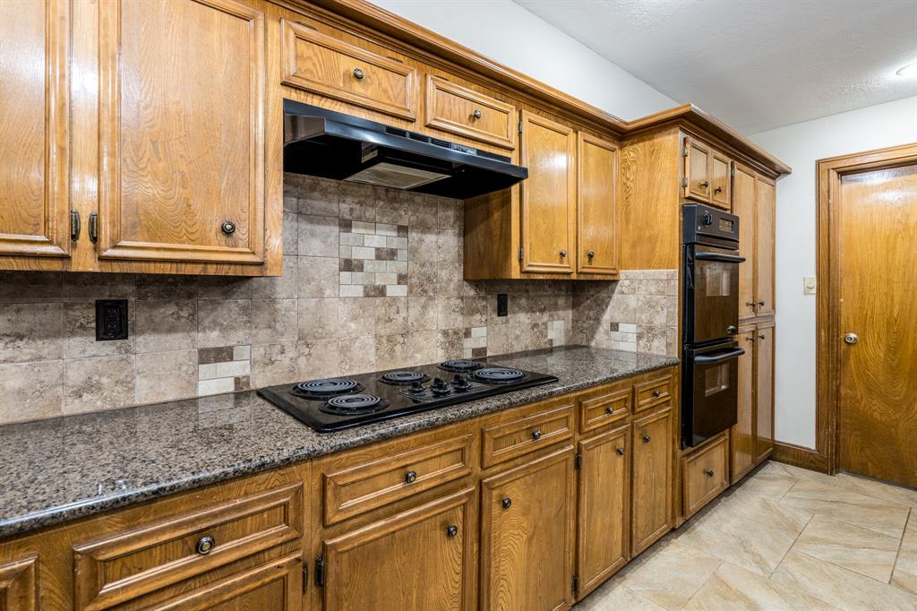 18107 W Cypress Hill Circle, Cypress, Texas image 16