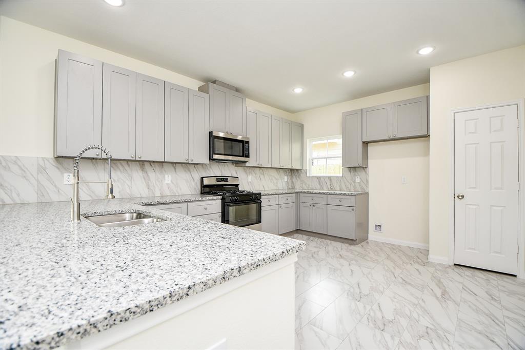 2803 Bowlin Leaf Lane, Houston, Texas image 10
