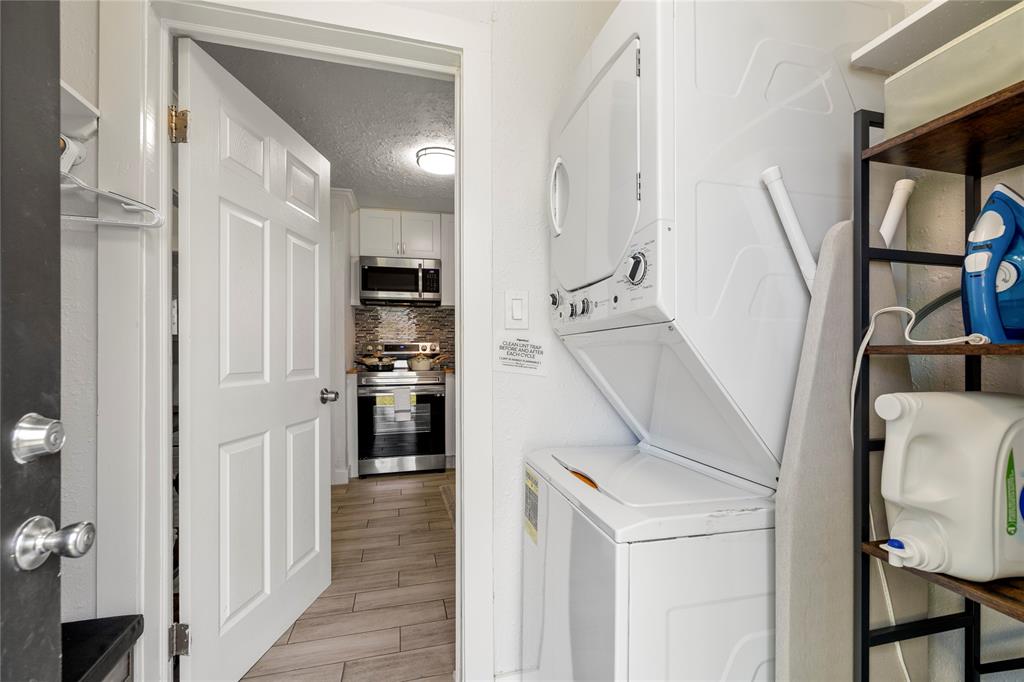 206 Murray Street, Conroe, Texas image 37