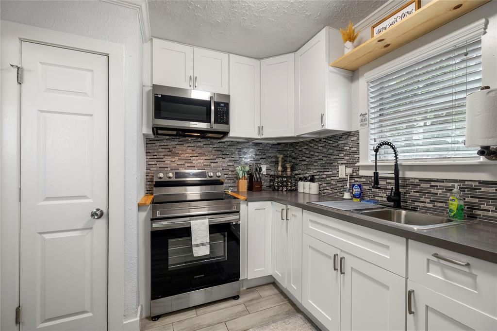 206 Murray Street, Conroe, Texas image 21