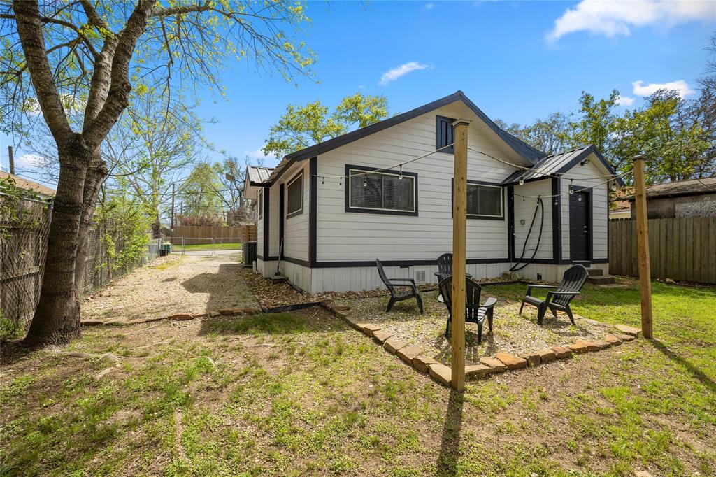 206 Murray Street, Conroe, Texas image 40