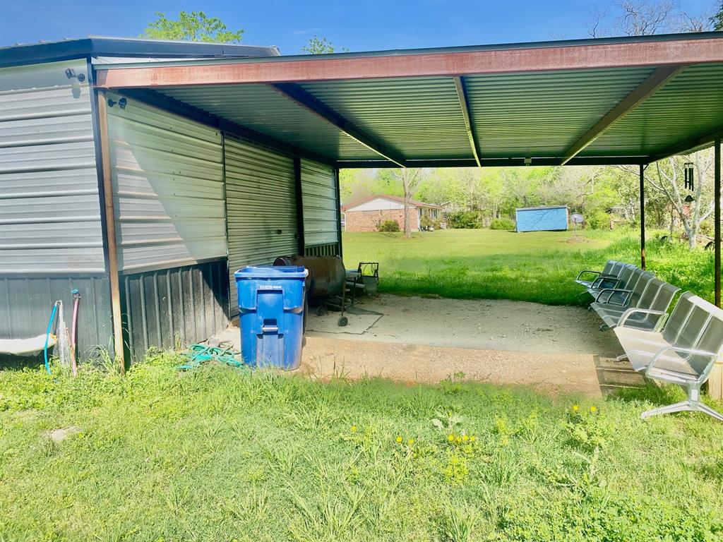 201 W Pine Street, Crockett, Texas image 9