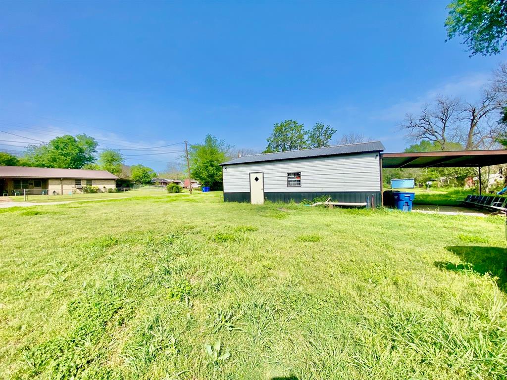 201 W Pine Street, Crockett, Texas image 7