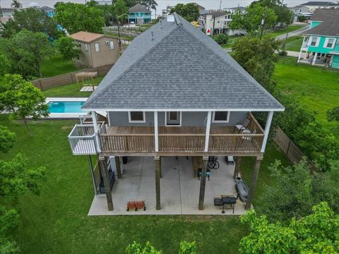 A home in San Leon