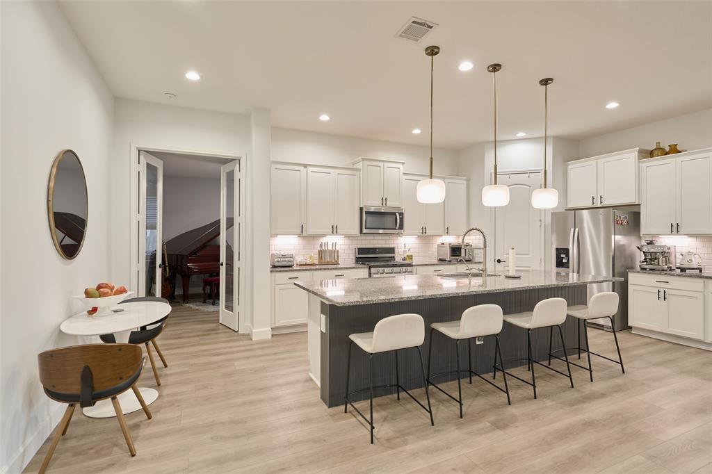 20159 Clear Ridge Lane, Montgomery, Texas image 11