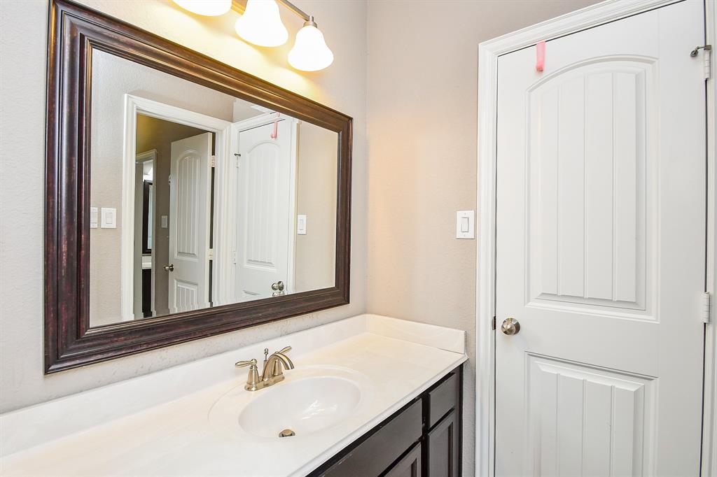 5302 Handbrook Drive, Houston, Texas image 22