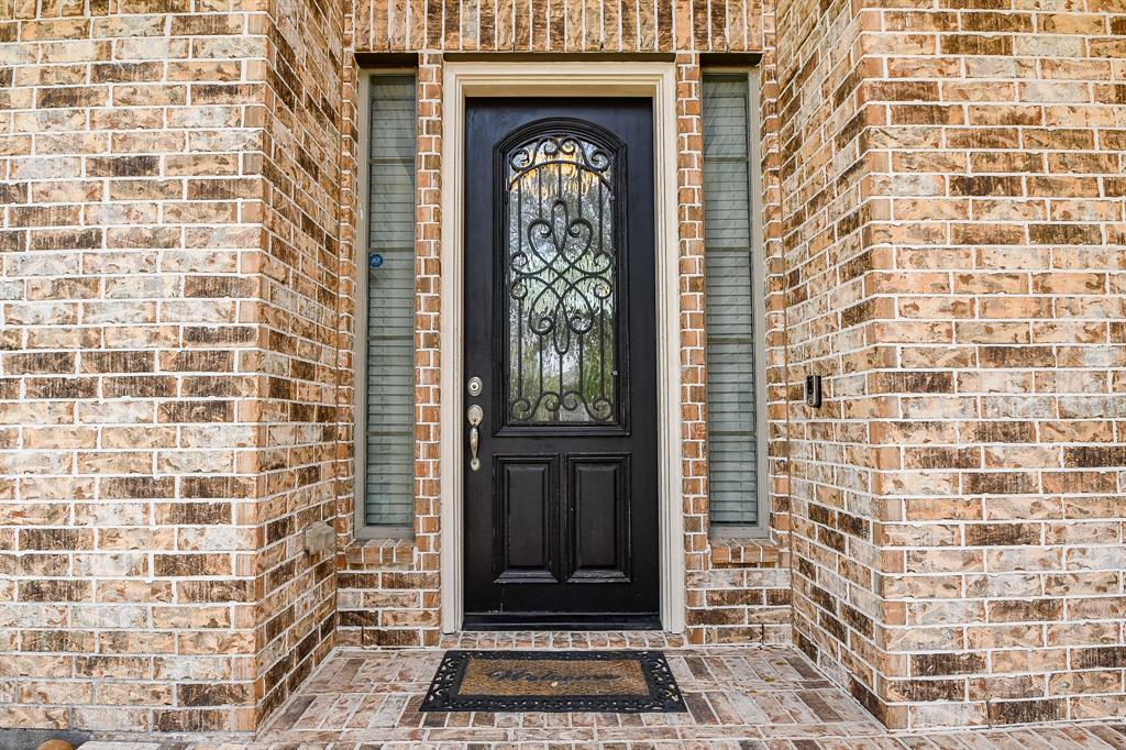 5302 Handbrook Drive, Houston, Texas image 2