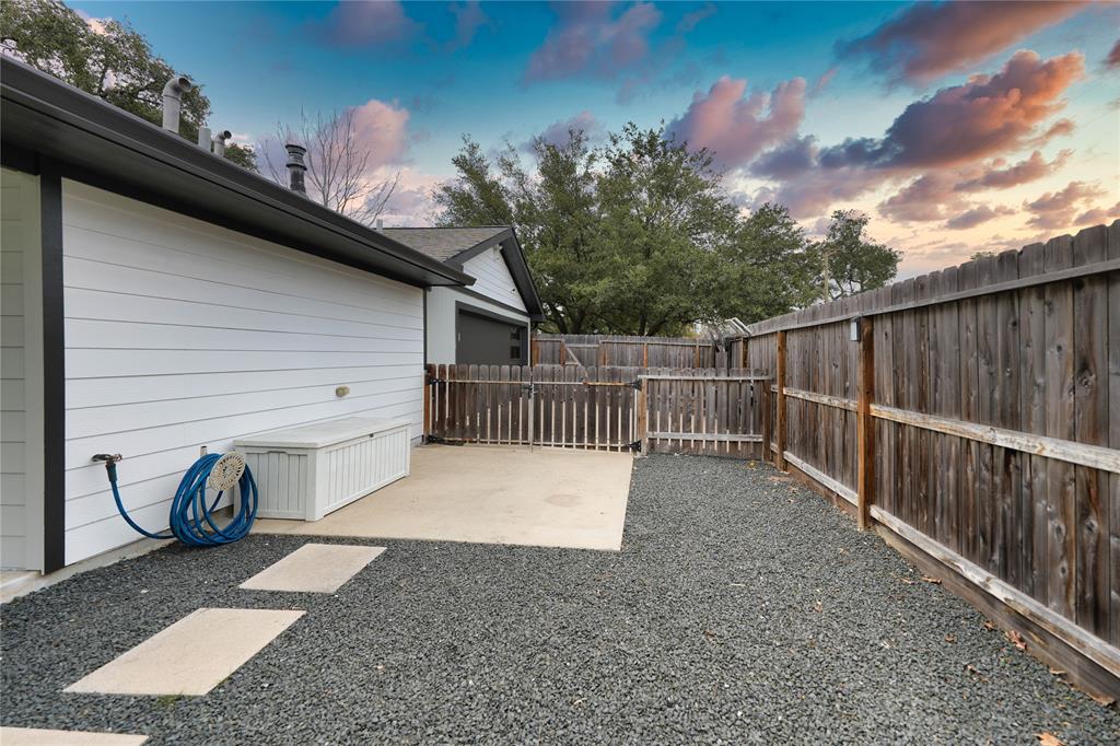 1403 Chantilly Lane, Houston, Texas image 34