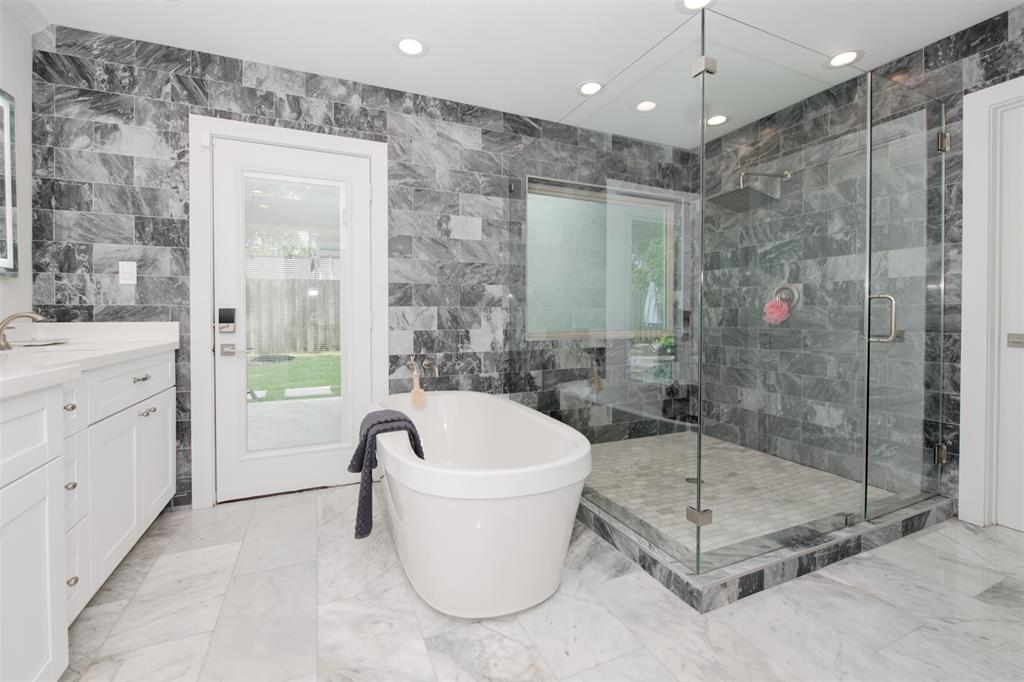 1403 Chantilly Lane, Houston, Texas image 12