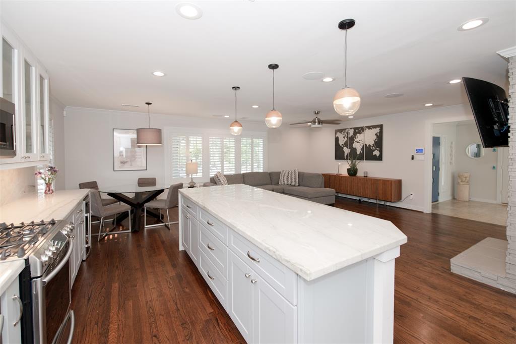 1403 Chantilly Lane, Houston, Texas image 20