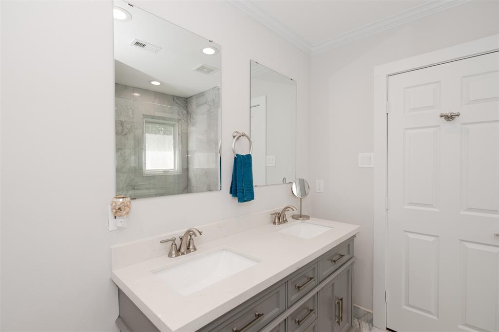 1403 Chantilly Lane, Houston, Texas image 15