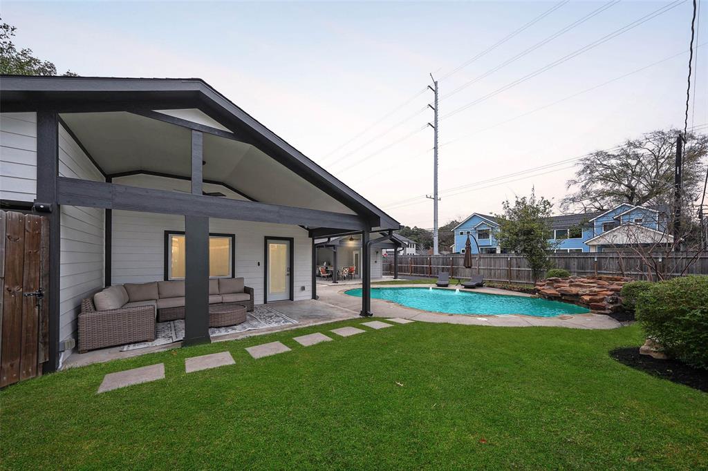 1403 Chantilly Lane, Houston, Texas image 33