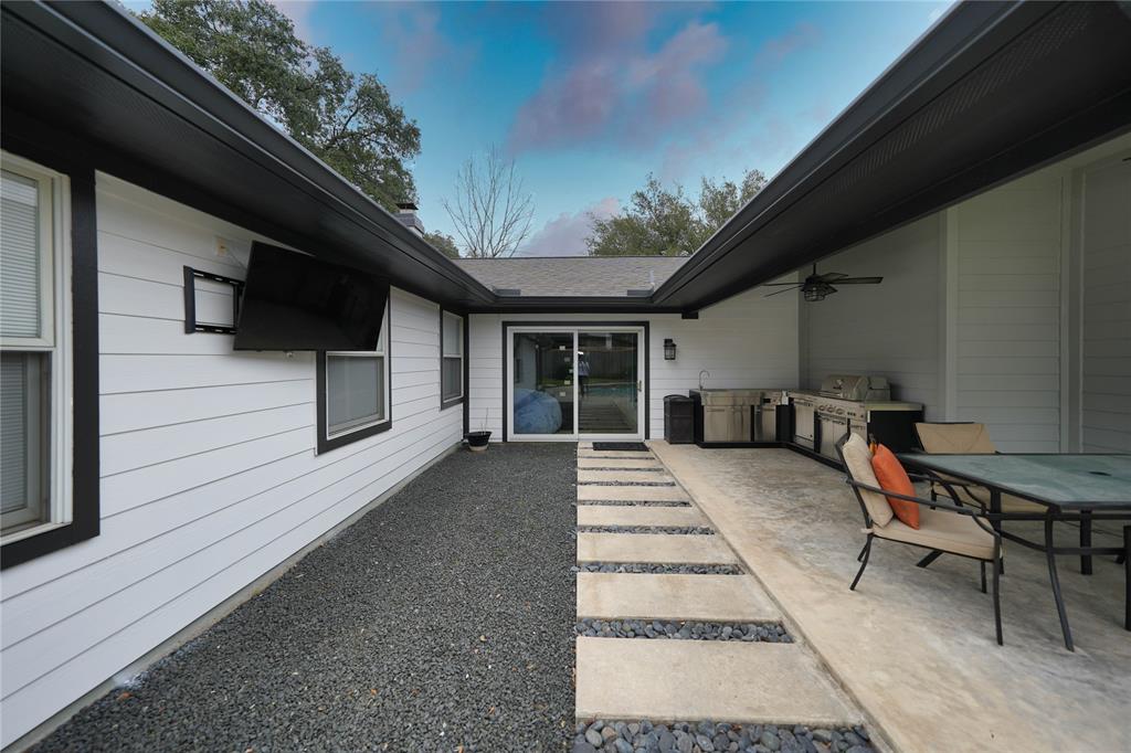 1403 Chantilly Lane, Houston, Texas image 30